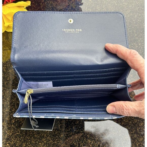 London Fog Lara Signature Wallet, Front Flap, card slots , color Navy, NWT - Picture 3 of 5